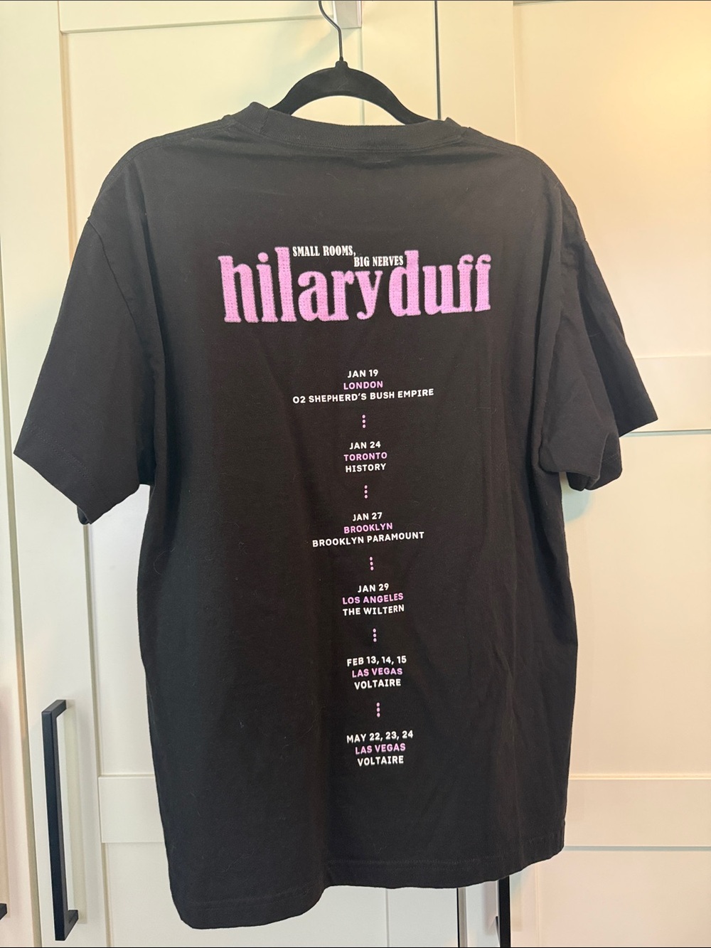 Hilary Duff Small Rooms Big Nerves Tour Tshirt - Picture 2 of 3